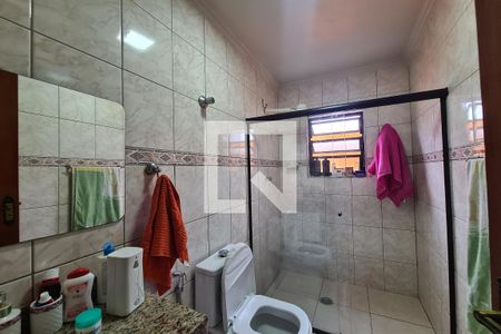 Casa à venda com 307m², 5 quartos e 4 vagas Casa à venda com 307m², 5 quartos e 4 vagasBanheiro 1