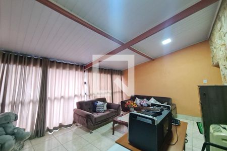 Casa à venda com 307m², 5 quartos e 4 vagas Casa à venda com 307m², 5 quartos e 4 vagas2° Sala