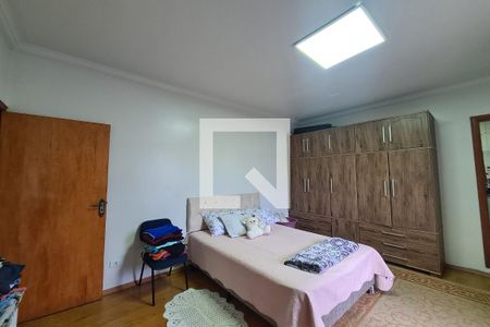 Casa à venda com 307m², 5 quartos e 4 vagas Casa à venda com 307m², 5 quartos e 4 vagasSuite 2