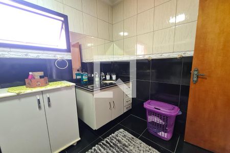 Casa à venda com 307m², 5 quartos e 4 vagas Casa à venda com 307m², 5 quartos e 4 vagasBanheiro da Suíte 2