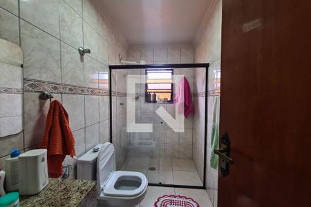 Casa à venda com 307m², 5 quartos e 4 vagas Casa à venda com 307m², 5 quartos e 4 vagasBanheiro 1