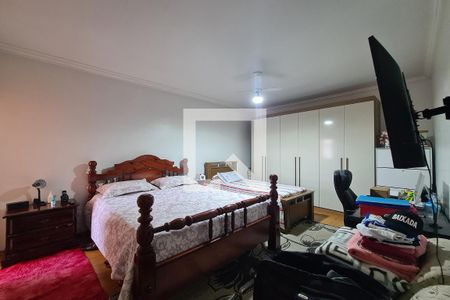 Casa à venda com 307m², 5 quartos e 4 vagas Casa à venda com 307m², 5 quartos e 4 vagasQuarto 2