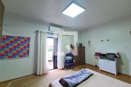 Casa à venda com 307m², 5 quartos e 4 vagas Casa à venda com 307m², 5 quartos e 4 vagasSuite 2