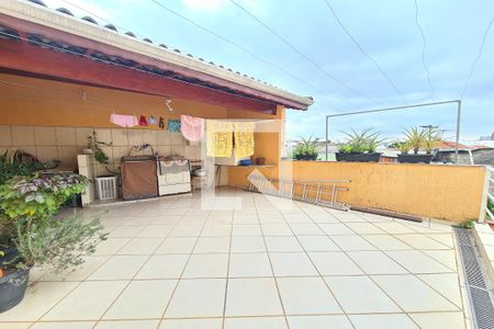 Casa à venda com 307m², 5 quartos e 4 vagas Casa à venda com 307m², 5 quartos e 4 vagasQuintal e area de serviço