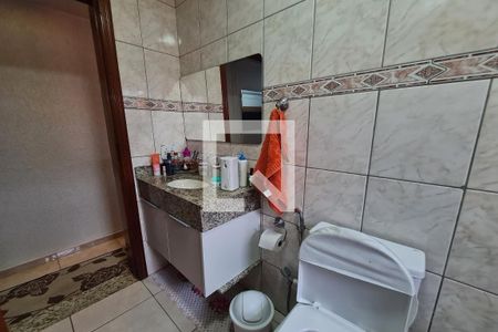 Casa à venda com 307m², 5 quartos e 4 vagas Casa à venda com 307m², 5 quartos e 4 vagasBanheiro 1