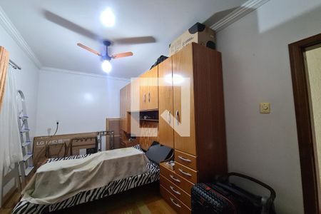 Casa à venda com 307m², 5 quartos e 4 vagas Casa à venda com 307m², 5 quartos e 4 vagasQuarto 1