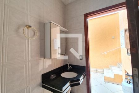 Casa à venda com 307m², 5 quartos e 4 vagas Casa à venda com 307m², 5 quartos e 4 vagasBanheiro 2