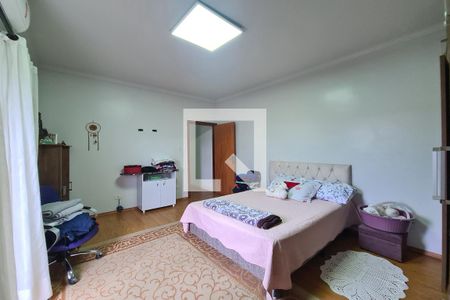 Casa à venda com 307m², 5 quartos e 4 vagas Casa à venda com 307m², 5 quartos e 4 vagasSuite 2