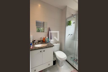 Banheiro da Suíte 1 de apartamento à venda com 3 quartos, 87m² em Jardim Tupanci, Barueri