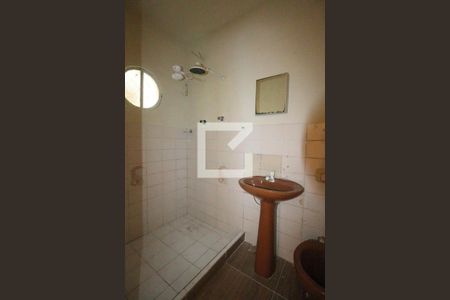 Banheiro de casa para alugar com 1 quarto, 50m² em Camarão, São Gonçalo