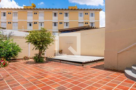 Casa à venda com 232m², 4 quartos e 5 vagasQuintal