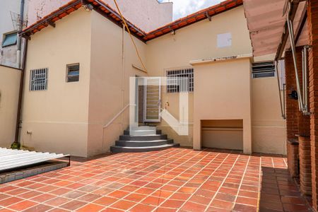 Casa à venda com 232m², 4 quartos e 5 vagasQuintal