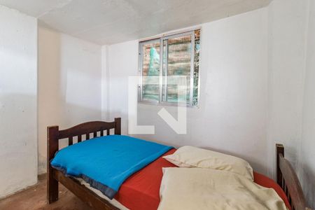 Dormitório de apartamento para alugar com 1 quarto, 60m² em Rubem Berta, Porto Alegre