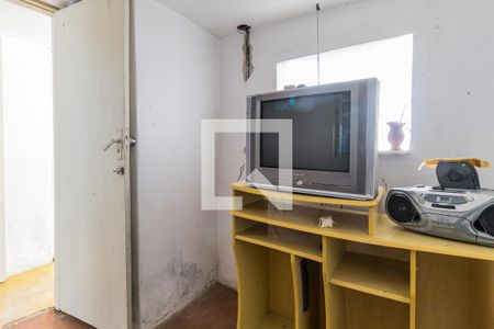 Dormitório de apartamento para alugar com 1 quarto, 60m² em Rubem Berta, Porto Alegre