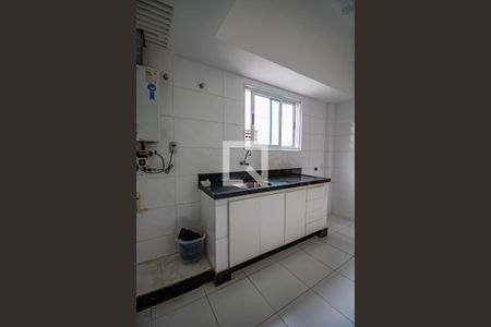 Apartamento à venda com 200m², 2 quartos e 1 vaga Apartamento à venda com 200m², 2 quartos e 1 vagaÁrea de Serviço