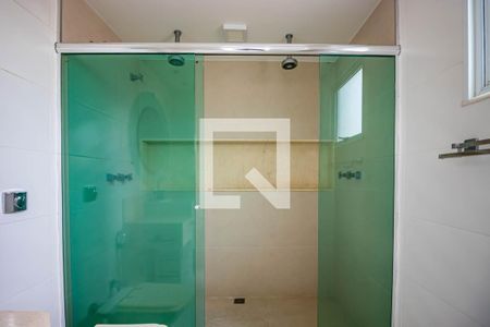 Apartamento à venda com 200m², 2 quartos e 1 vaga Apartamento à venda com 200m², 2 quartos e 1 vagaBanheiro Suíte