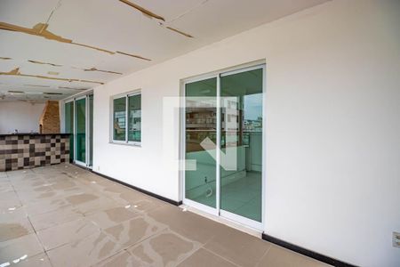 Apartamento à venda com 200m², 2 quartos e 1 vaga Apartamento à venda com 200m², 2 quartos e 1 vagaVaranda