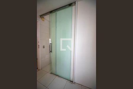 Apartamento à venda com 200m², 2 quartos e 1 vaga Apartamento à venda com 200m², 2 quartos e 1 vagaBanheiro de serviço