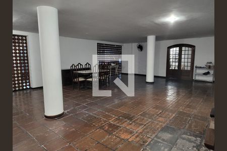 Apartamento à venda com 200m², 2 quartos e 1 vaga Apartamento à venda com 200m², 2 quartos e 1 vagaÁrea Comum