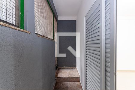 Casa para alugar com 168m², 4 quartos e 2 vagas Casa para alugar com 168m², 4 quartos e 2 vagasCorredor