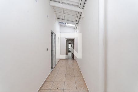 Casa para alugar com 168m², 4 quartos e 2 vagas Casa para alugar com 168m², 4 quartos e 2 vagasCorredor