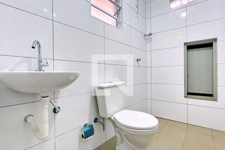 Banheiro de casa para alugar com 2 quartos, 50m² em Jardim Munhoz, Guarulhos