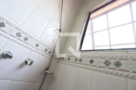 Casa à venda com 233m², 4 quartos e 3 vagasbanheiro casa 2