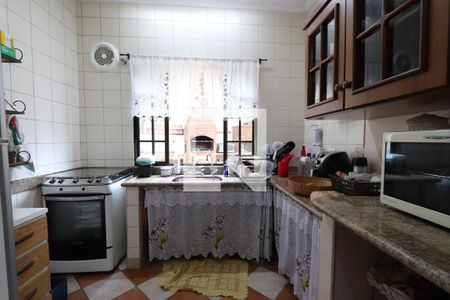 Casa à venda com 233m², 4 quartos e 3 vagasCozinha 