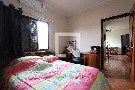 Casa à venda com 233m², 4 quartos e 3 vagasSuíte 1