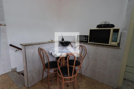 Casa à venda com 233m², 4 quartos e 3 vagascozinha casa 2