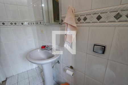 Casa à venda com 233m², 4 quartos e 3 vagasbanheiro casa 2