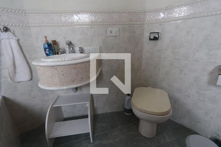 Casa à venda com 233m², 4 quartos e 3 vagasBanheiro social 2 