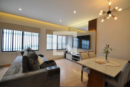 Sala de casa de condomínio à venda com 3 quartos, 190m² em Vila Mazzei, São Paulo