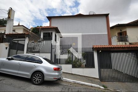 Casa de condomínio à venda com 190m², 3 quartos e 2 vagas Casa de condomínio à venda com 190m², 3 quartos e 2 vagasFachada