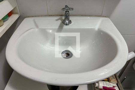 Banheiro de apartamento à venda com 2 quartos, 42m² em Santa Teresinha, São Paulo
