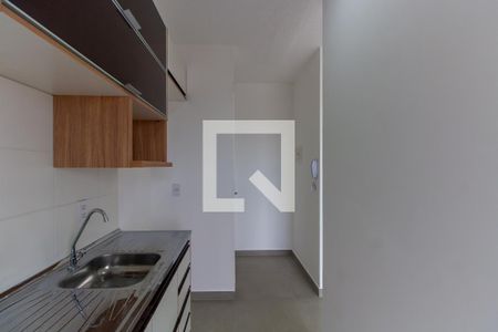 Cozinha de apartamento para alugar com 2 quartos, 39m² em Vila Tolstoi, São Paulo