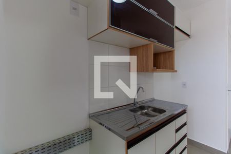 Cozinha de apartamento para alugar com 2 quartos, 39m² em Vila Tolstoi, São Paulo