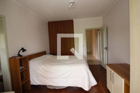 Casa à venda com 178m², 5 quartos e 3 vagasSuíte 1