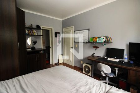 Casa à venda com 178m², 5 quartos e 3 vagasSuíte 3