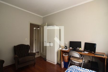 Casa à venda com 178m², 5 quartos e 3 vagasQuarto