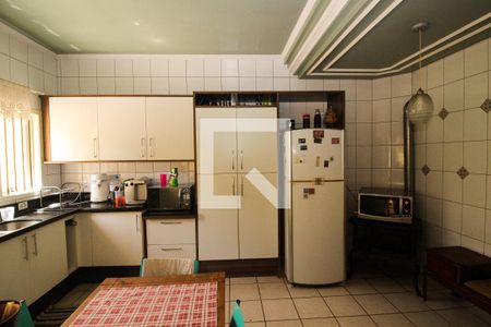 Casa à venda com 178m², 5 quartos e 3 vagasCozinha