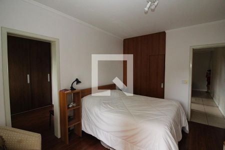 Casa à venda com 178m², 5 quartos e 3 vagasSuíte 1