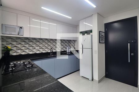 Apartamento à venda com 120m², 2 quartos e 2 vagasCozinha