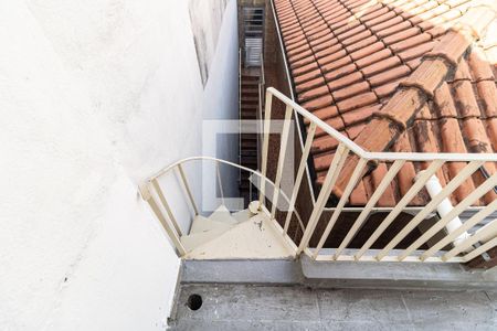 Casa à venda com 173m², 4 quartos e 2 vagasEscada da Casa 1