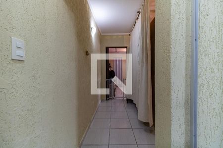 Casa à venda com 173m², 4 quartos e 2 vagasCorredor da Casa 2