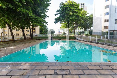 Apartamento para alugar com 65m², 2 quartos e 1 vagaÁrea da Piscina