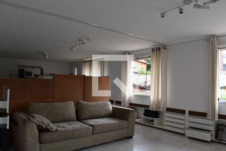 Sala 2 de casa para alugar com 4 quartos, 307m² em São Lourenço, Curitiba