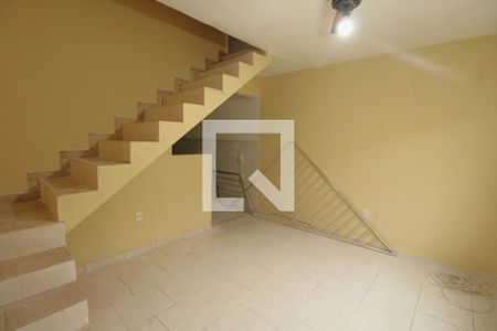 Sala de casa para alugar com 2 quartos, 120m² em Honório Gurgel, Rio de Janeiro