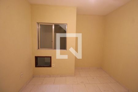 Quarto 2 de casa para alugar com 2 quartos, 120m² em Honório Gurgel, Rio de Janeiro