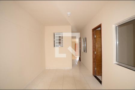 Copa de casa para alugar com 3 quartos, 100m² em Marechal Hermes, Rio de Janeiro